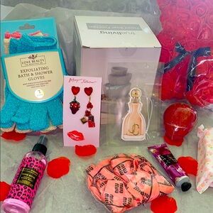 12 pc Mini Mother’s Day Bundle NWT